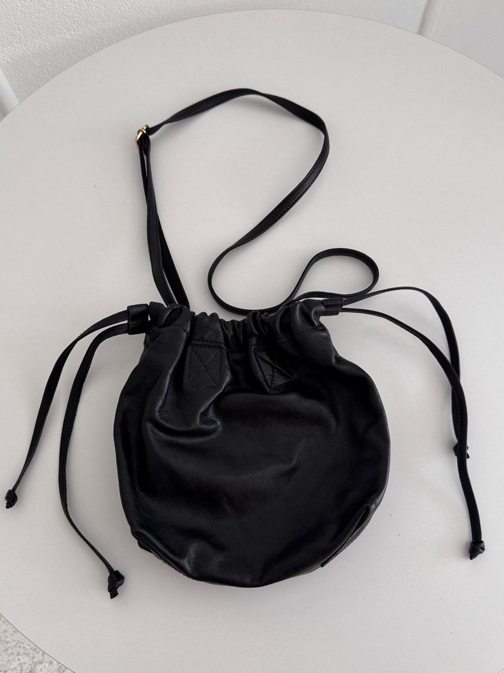 Madewell Piazza bucket bagBlack Drawstring leather Crossbody purse